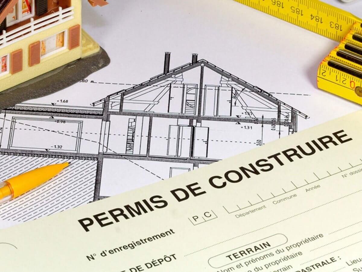 Le permis de construire et la déclaration de travaux.