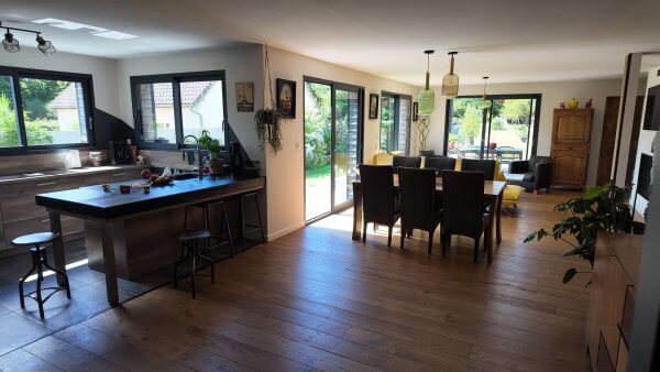 Réalisation maison ossature bois plain-pied (pièce de vie)