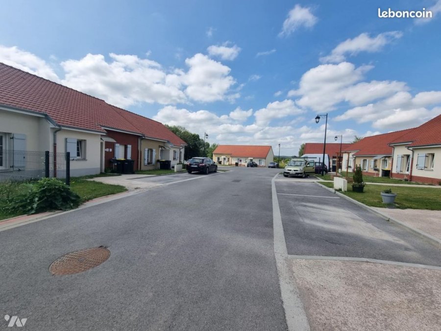 Terrain constructible Belloy-sur-Somme (80310) 600 m² 70 000 €