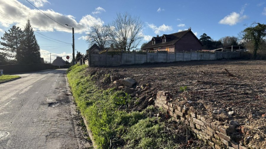 Terrain constructible Abbeville (80100) 1 000 m² 60 000 €